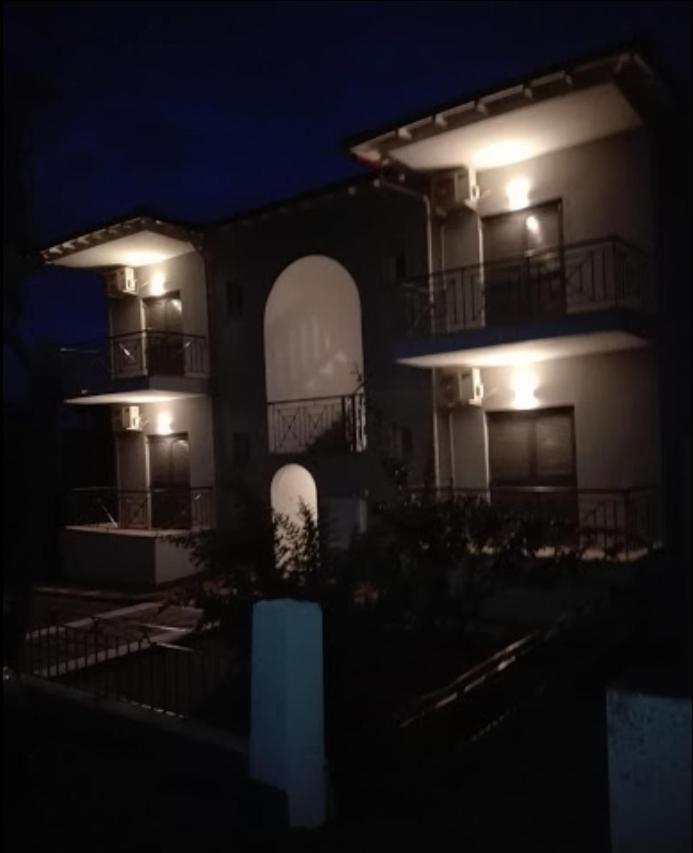 Merida Apartments Mola Kalyva Bagian luar foto