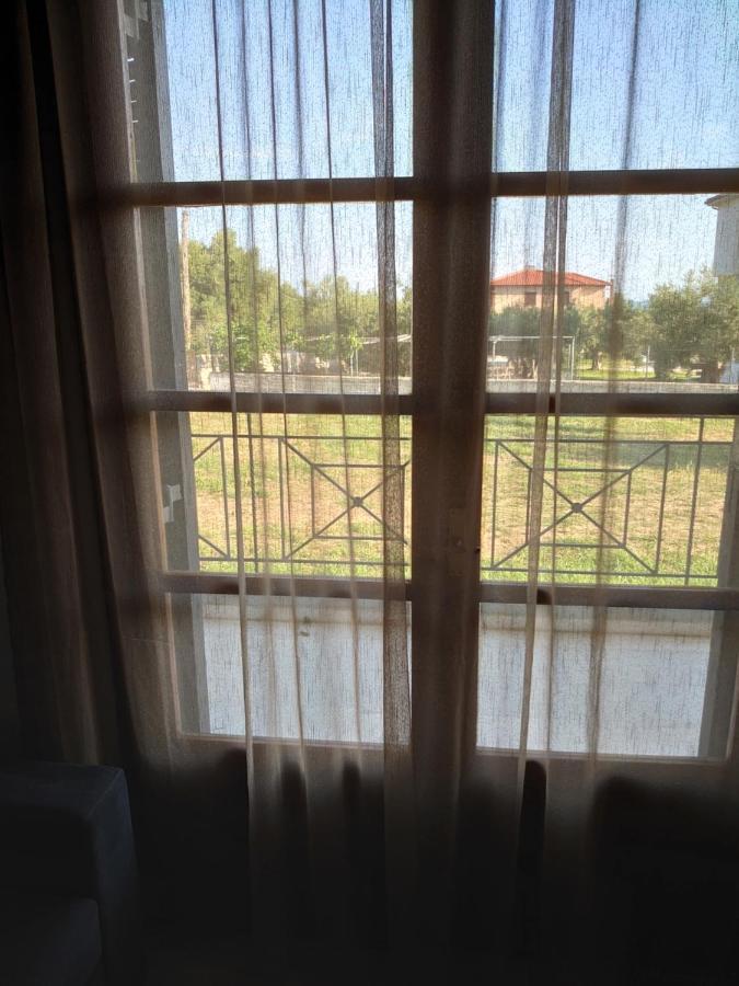 Merida Apartments Mola Kalyva Bagian luar foto