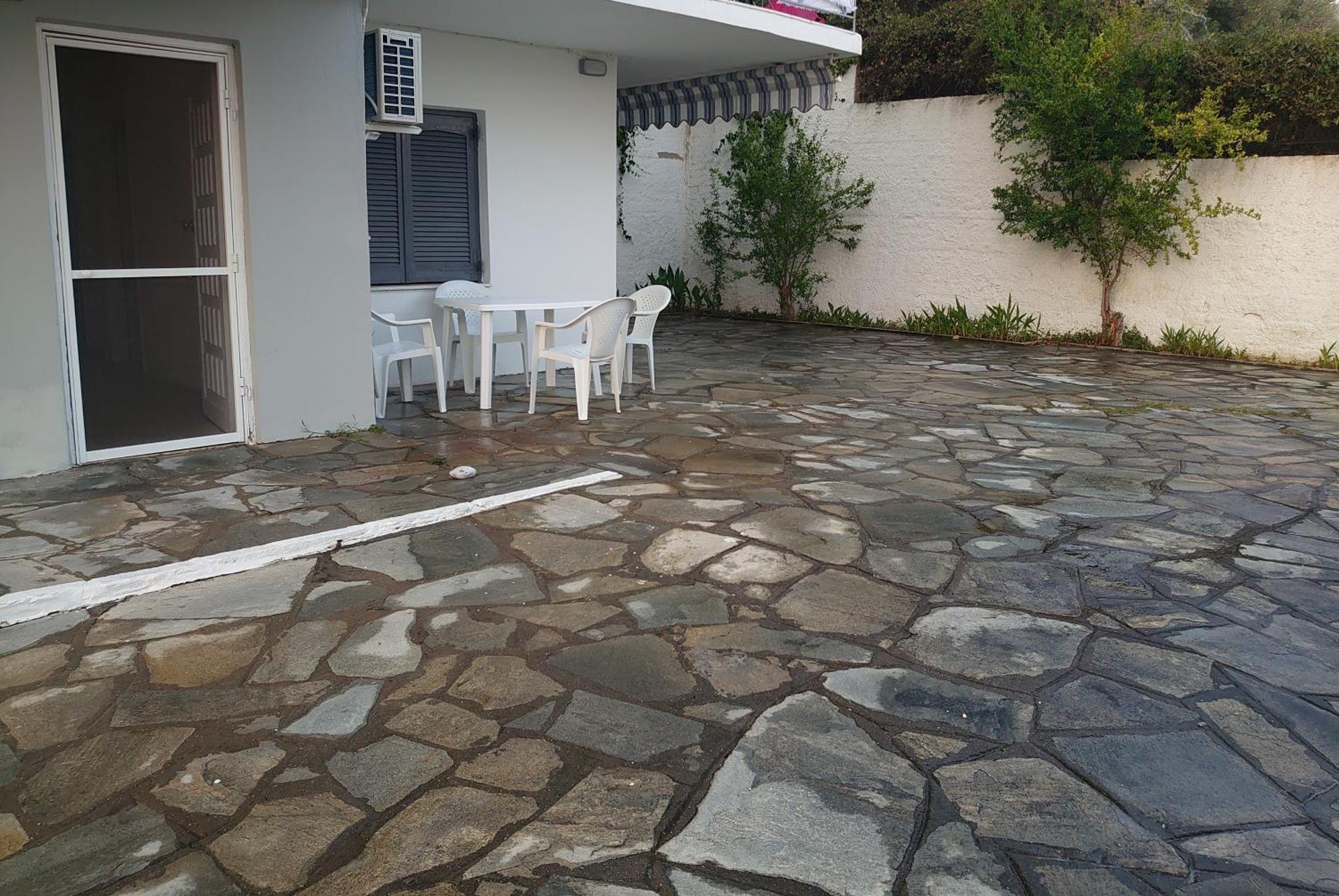 Merida Apartments Mola Kalyva Bagian luar foto